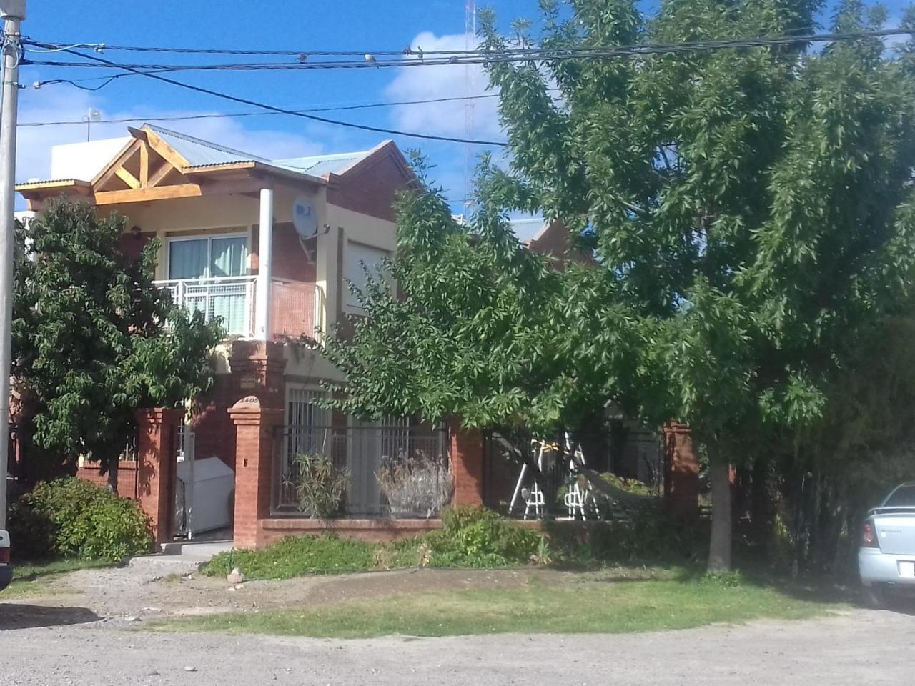 Casa De Franchesca Hostel Trelew Exterior foto